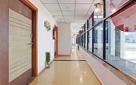 Hotel Solitaire, Best Luxurious Hotel Ac Rooms In Surat